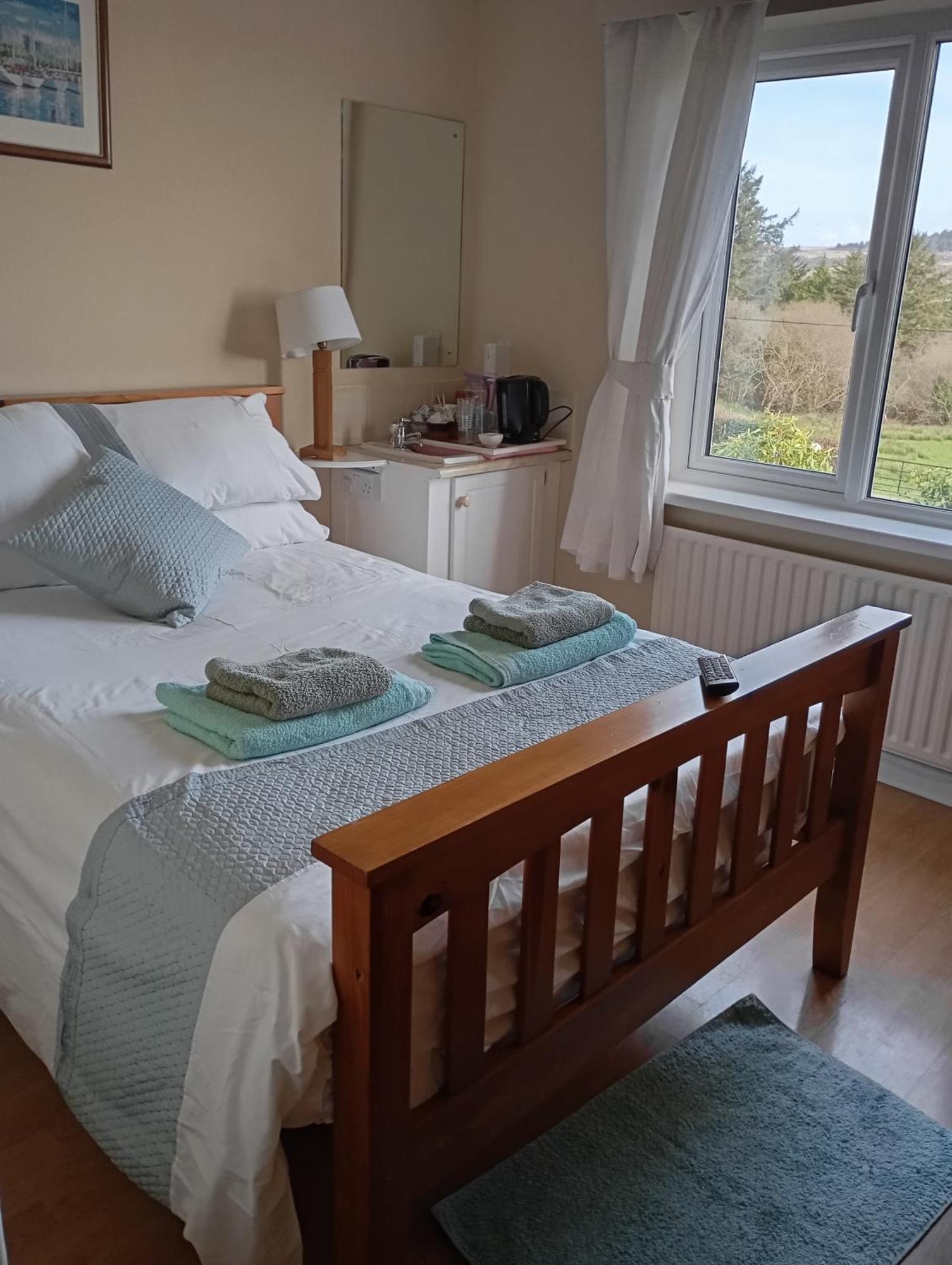 Room In Bungalow - Very Nice View With This Room Sneem Buitenkant foto